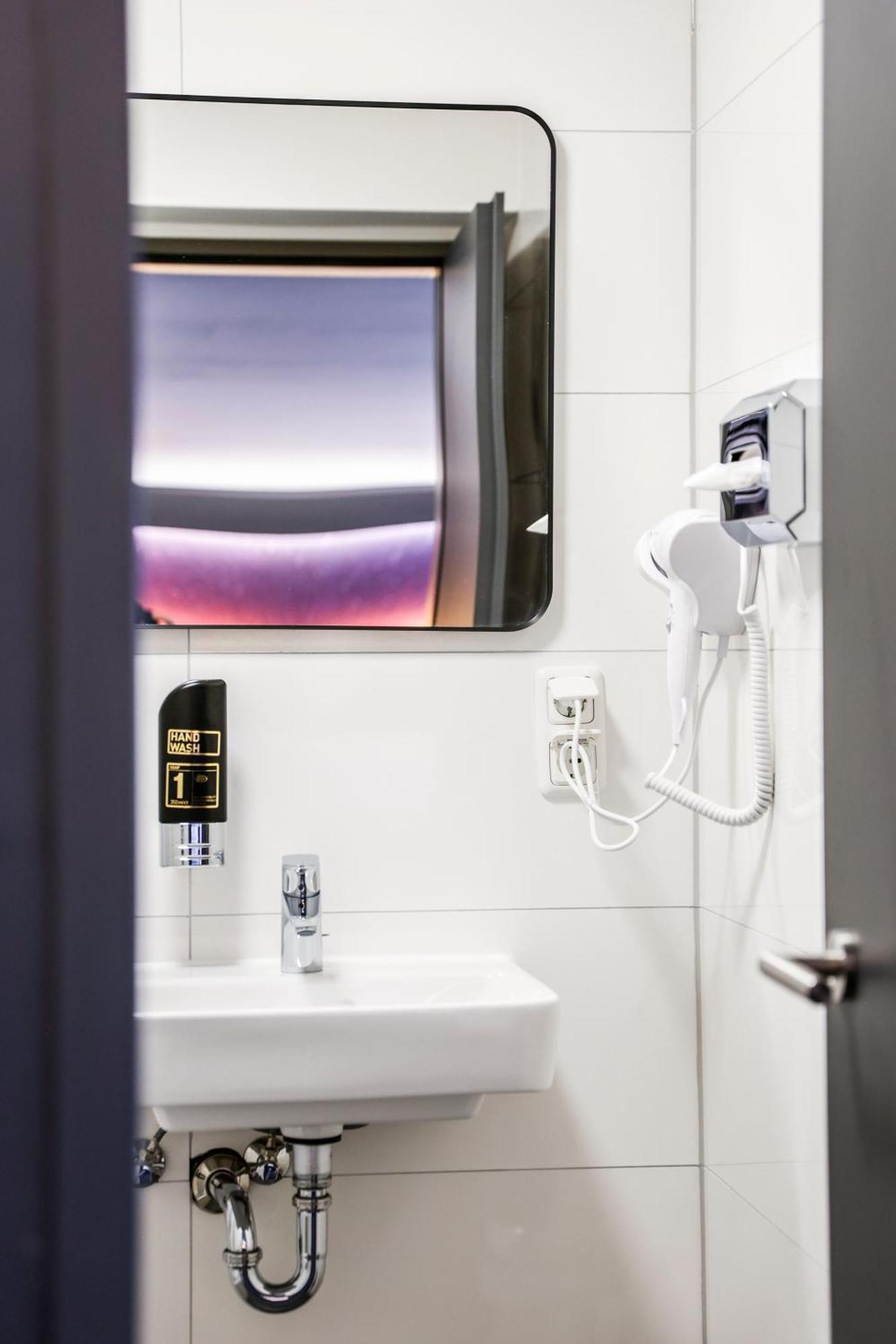 Sleephotels Cosmos Amburgo Esterno foto